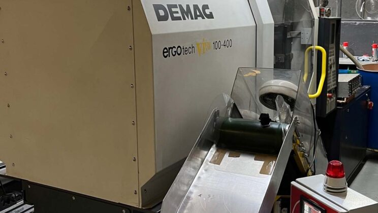 DEMAG ERGO-TECH VIVA 100-400 100t injection molding machine (2000) id11012
